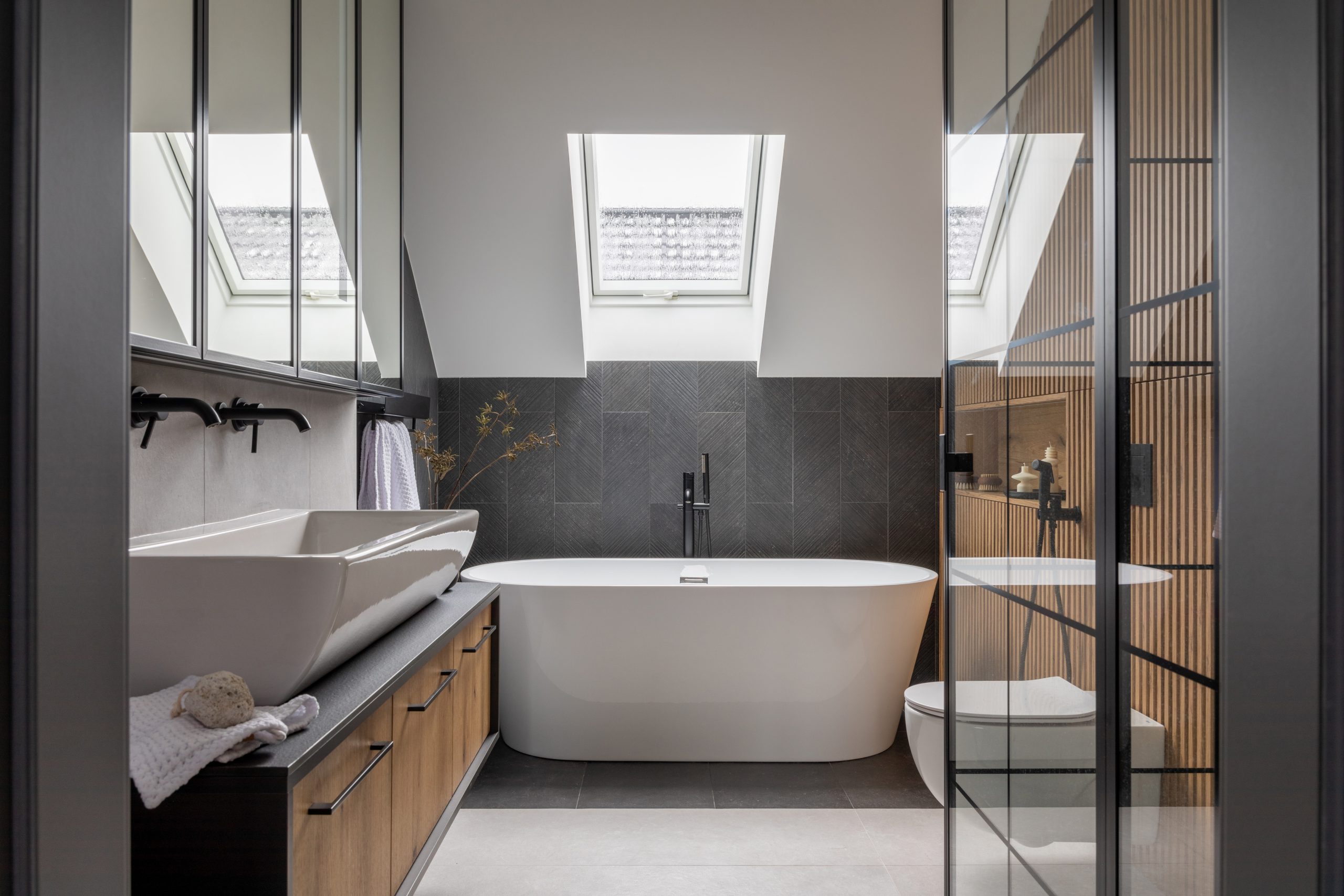 Kleines Bad renovieren – Ideen und Profi-Tipps – Lomado Möbel